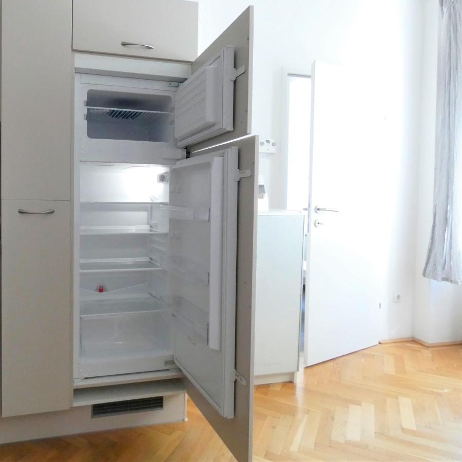 Msq Belvedere Apartment Виена Екстериор снимка