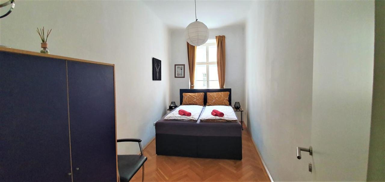 Msq Belvedere Apartment Виена Екстериор снимка